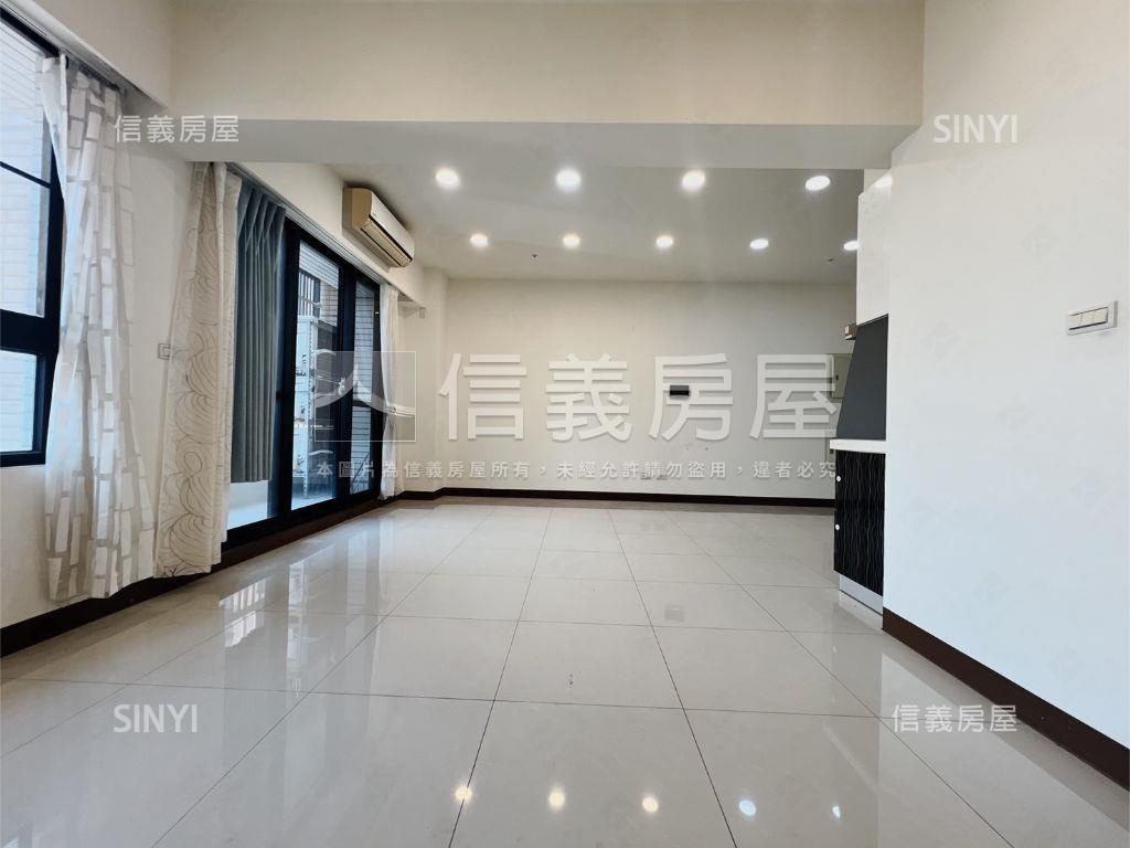 高鐵旁郡都巴洛克兩房車位房屋室內格局與周邊環境