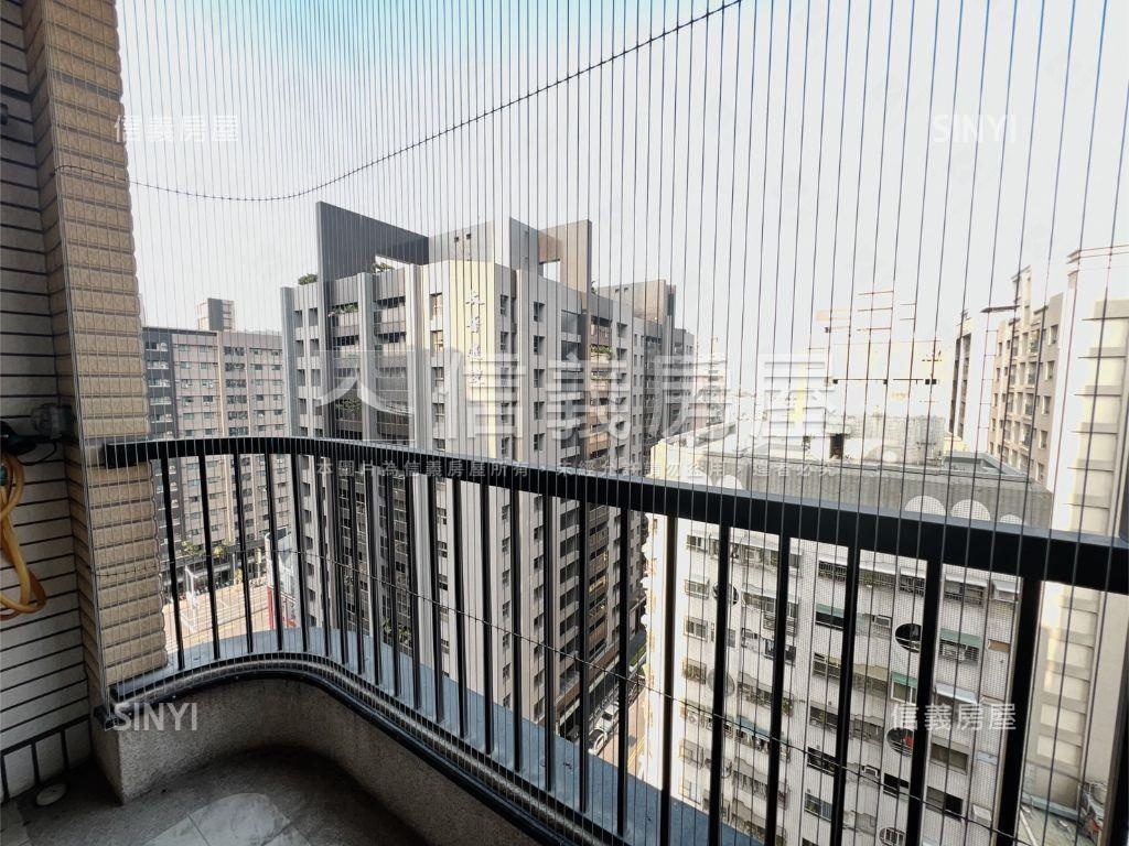 高鐵旁郡都巴洛克兩房車位房屋室內格局與周邊環境