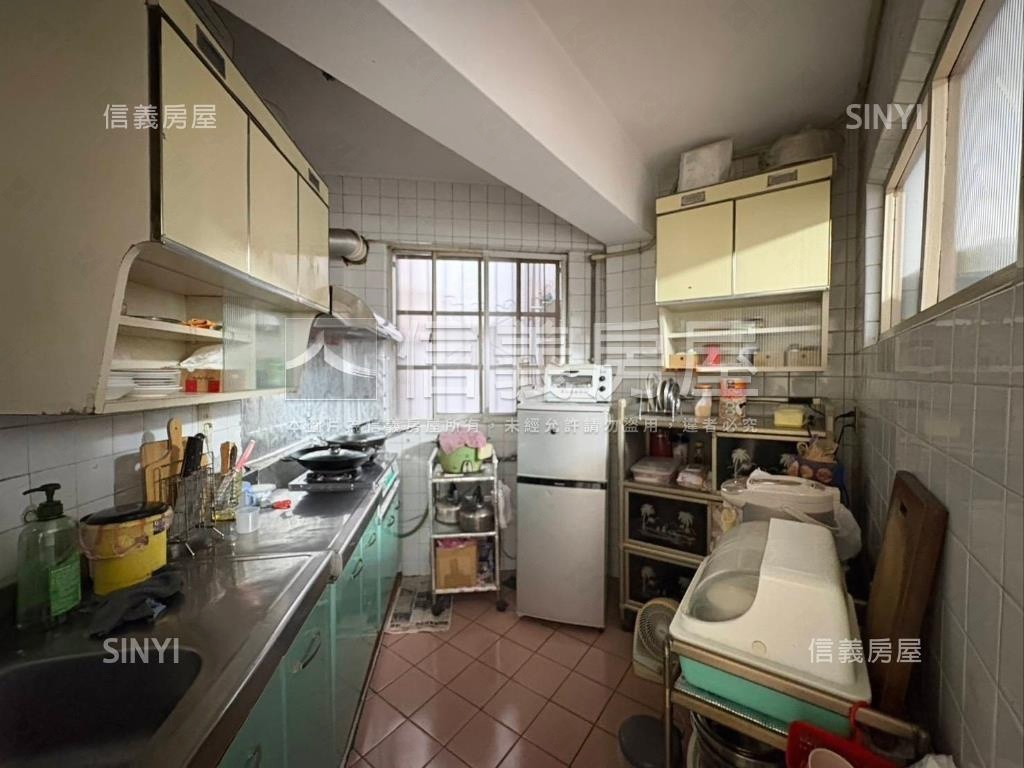 強力主推●專任電梯三房房屋室內格局與周邊環境