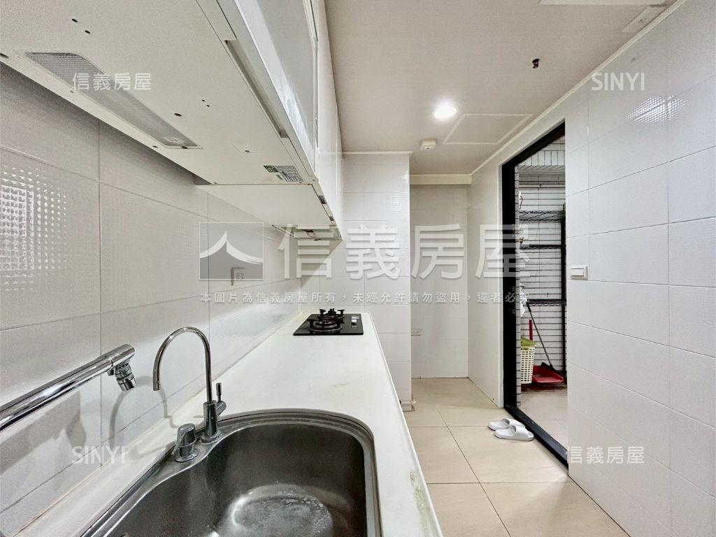 環球市綠景視野平車房屋室內格局與周邊環境