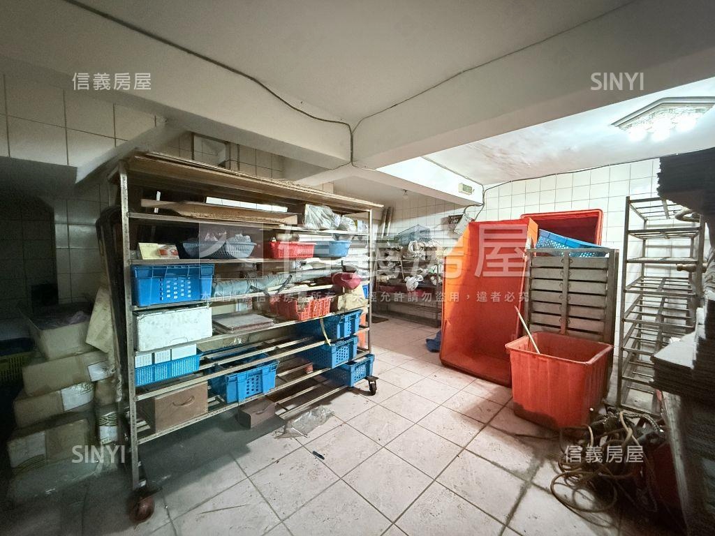 新接⭐稀有黃金寬店面房屋室內格局與周邊環境
