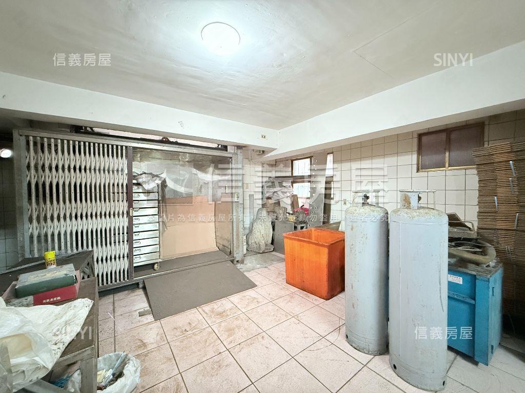 新接⭐稀有黃金寬店面房屋室內格局與周邊環境
