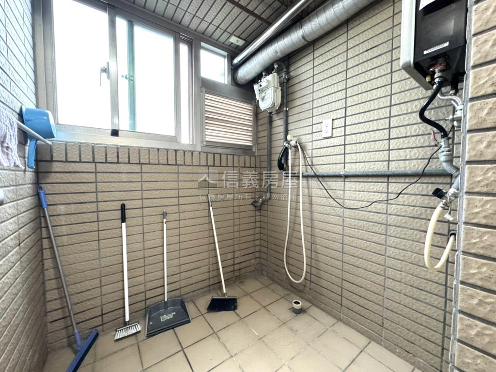 元氣大鎮豪景次高樓房屋室內格局與周邊環境