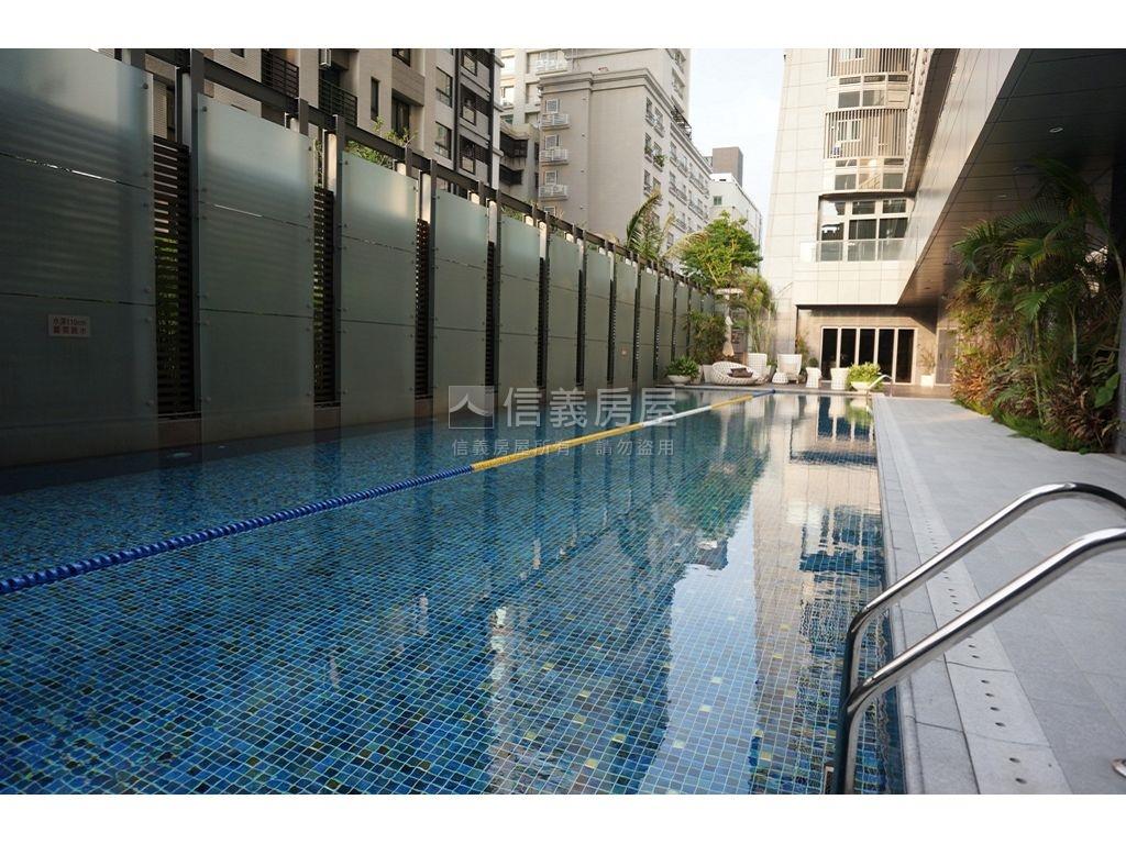 國硯Ａ棟絕美海景三十樓房屋室內格局與周邊環境