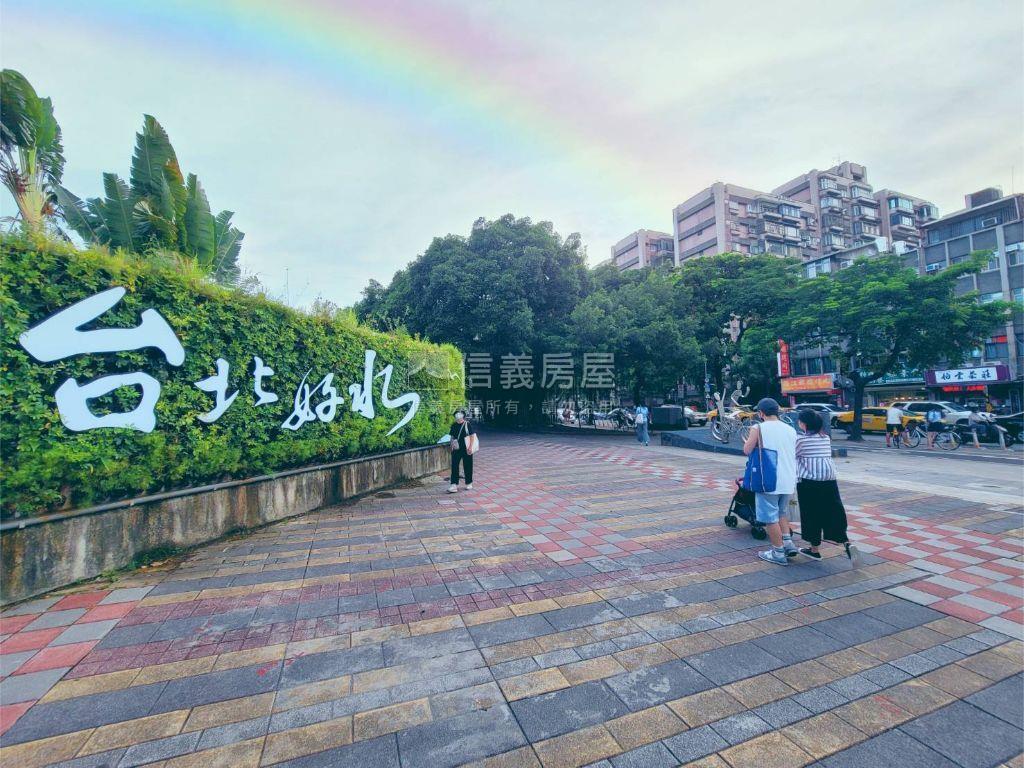 台電捷運電梯四房空中花園房屋室內格局與周邊環境