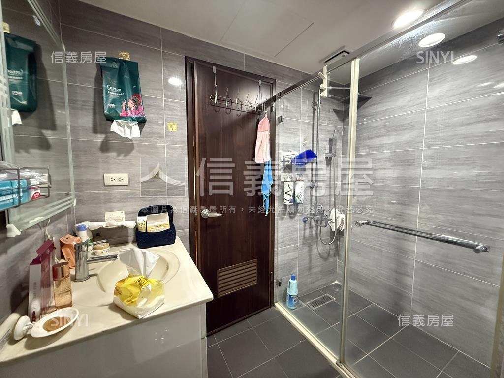 精美挑高庭院三房稀有釋出房屋室內格局與周邊環境