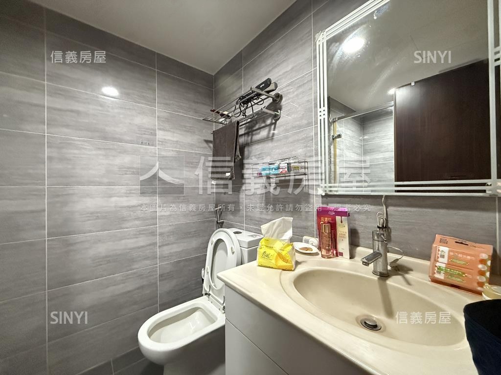 精美挑高庭院三房稀有釋出房屋室內格局與周邊環境