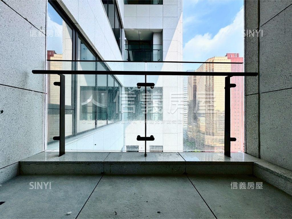 極品✪忠泰老佛爺稀有釋出房屋室內格局與周邊環境