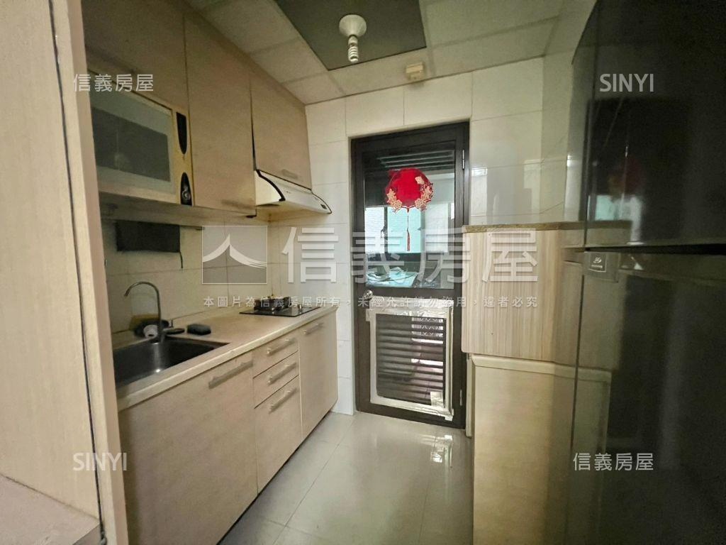近捷運維也納兩房房屋室內格局與周邊環境