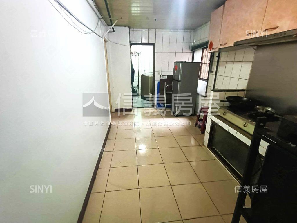 小坪數３樓公寓房屋室內格局與周邊環境