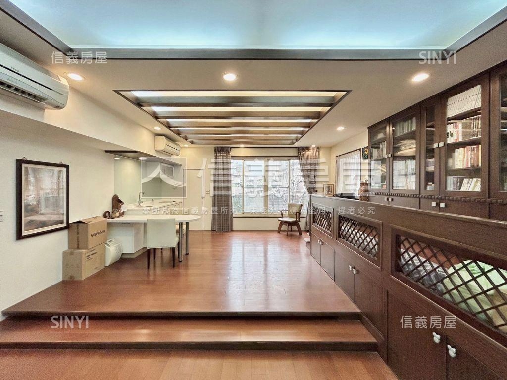 閱讀台大雙車位房屋室內格局與周邊環境