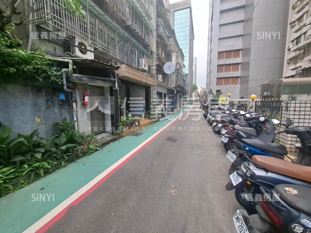 松江南京雙捷運旁１Ｆ店辦房屋室內格局與周邊環境