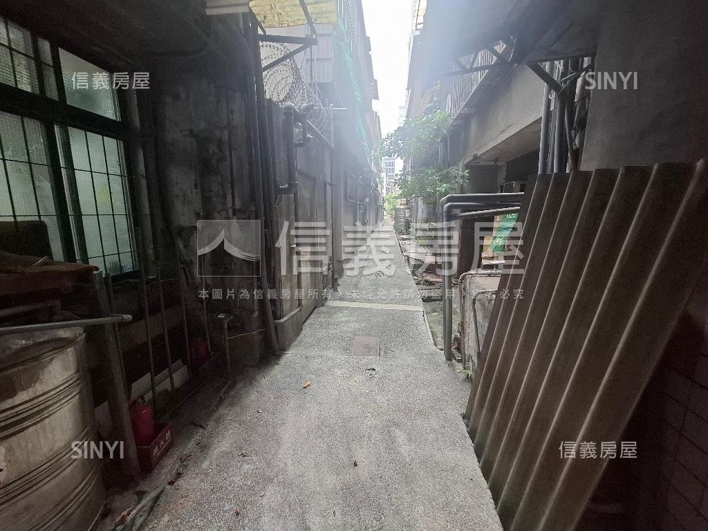 松江南京雙捷運旁１Ｆ店辦房屋室內格局與周邊環境