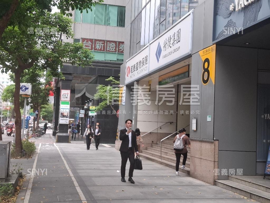 松江南京雙捷運旁１Ｆ店辦房屋室內格局與周邊環境