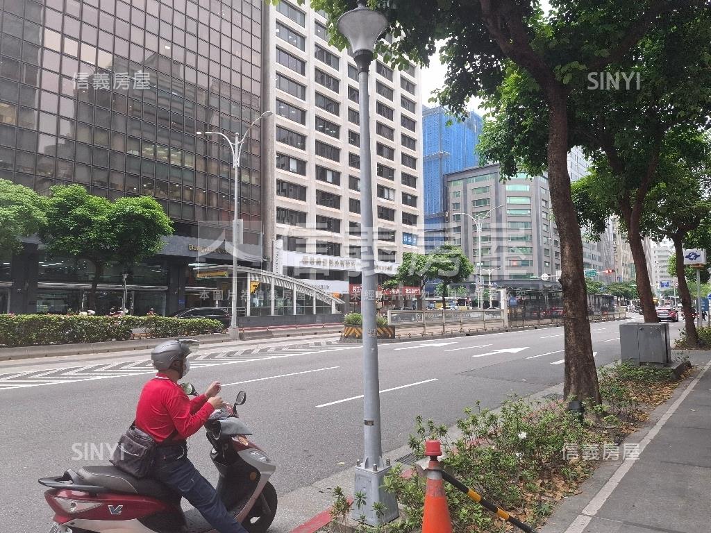 松江南京雙捷運旁１Ｆ店辦房屋室內格局與周邊環境