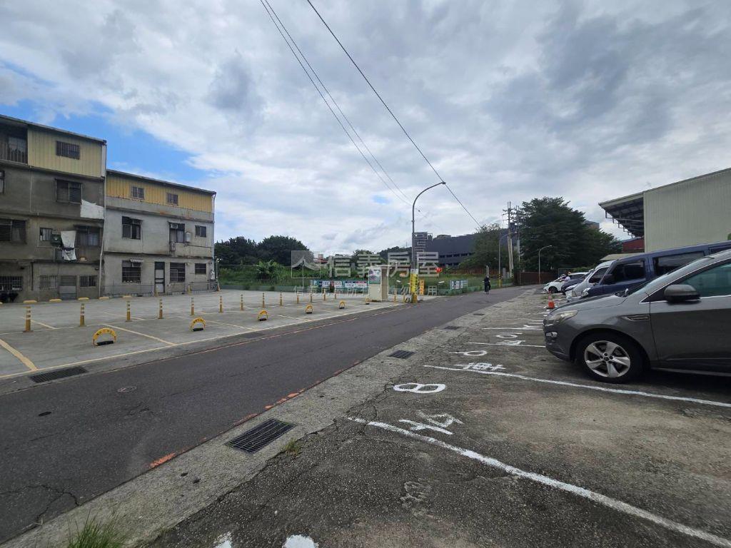汐止多用途用地房屋室內格局與周邊環境