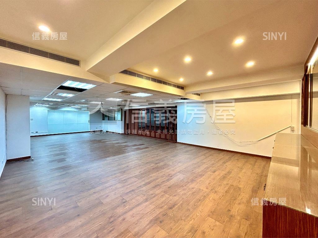 ☆頂溪站電梯２樓大店辦房屋室內格局與周邊環境