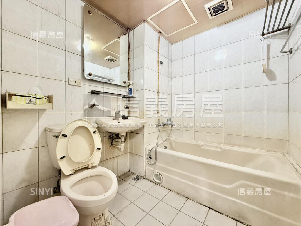 大道新城面中庭三房平車宅房屋室內格局與周邊環境