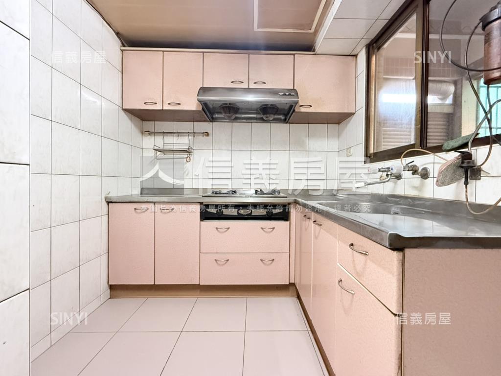 大道新城面中庭三房平車宅房屋室內格局與周邊環境