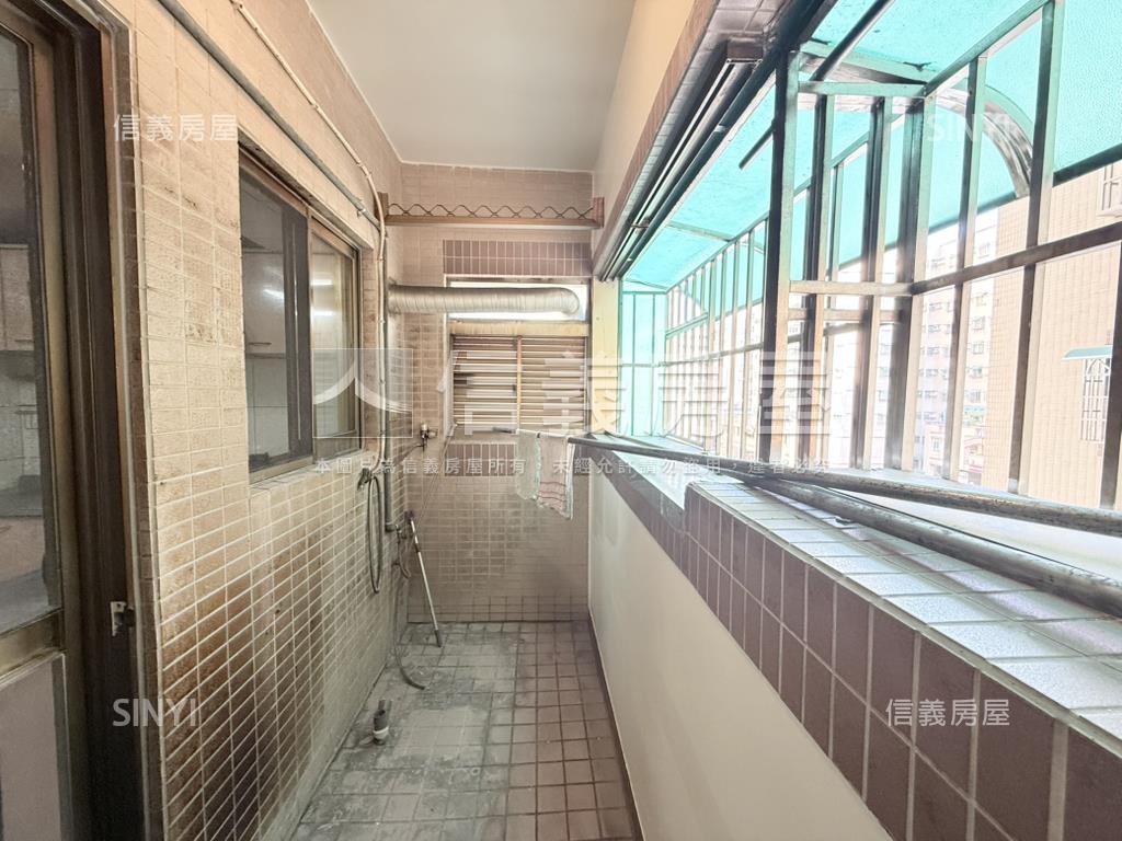 大道新城面中庭三房平車宅房屋室內格局與周邊環境