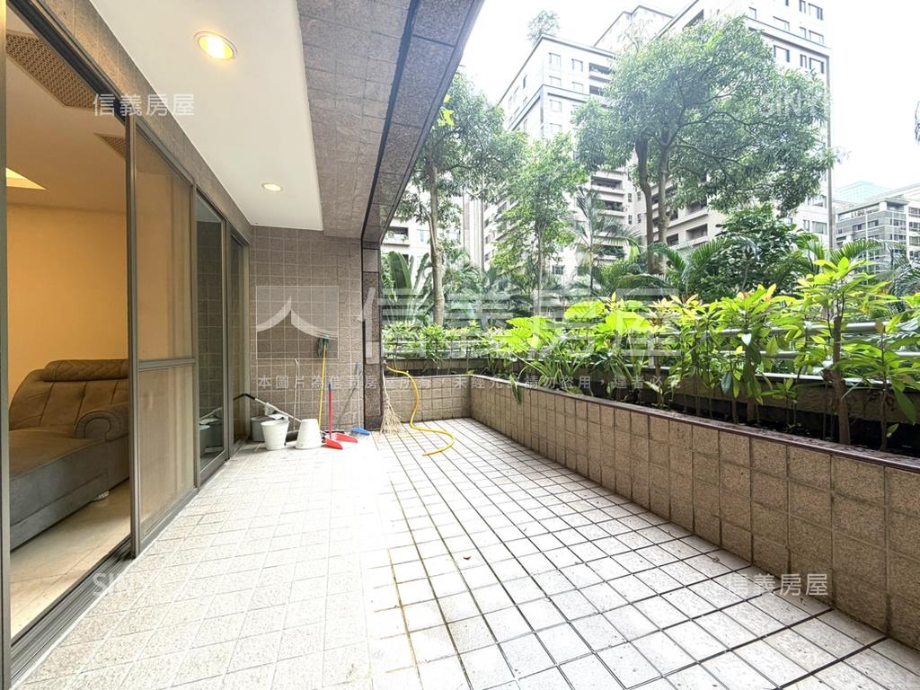 維也納露臺戶房屋室內格局與周邊環境