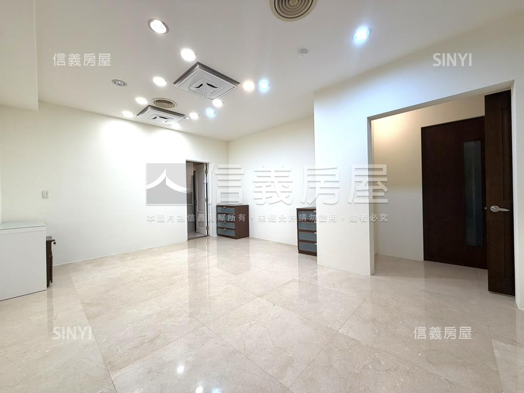 維也納露臺戶房屋室內格局與周邊環境