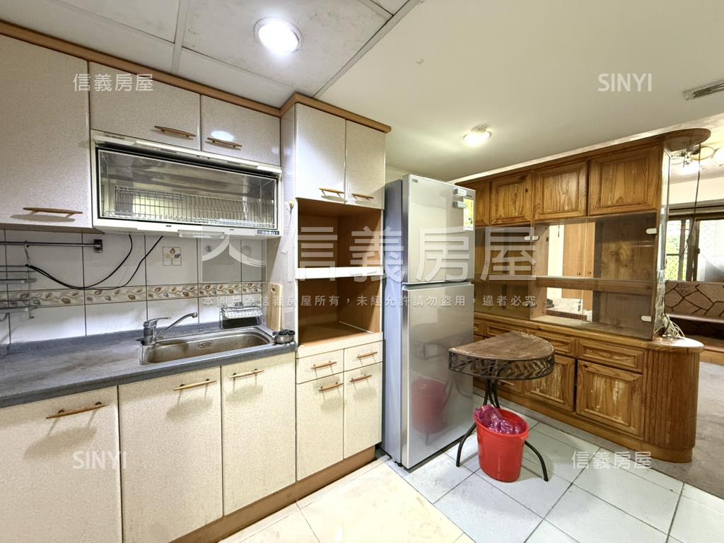 泉之鄉稀有面山景觀兩房房屋室內格局與周邊環境