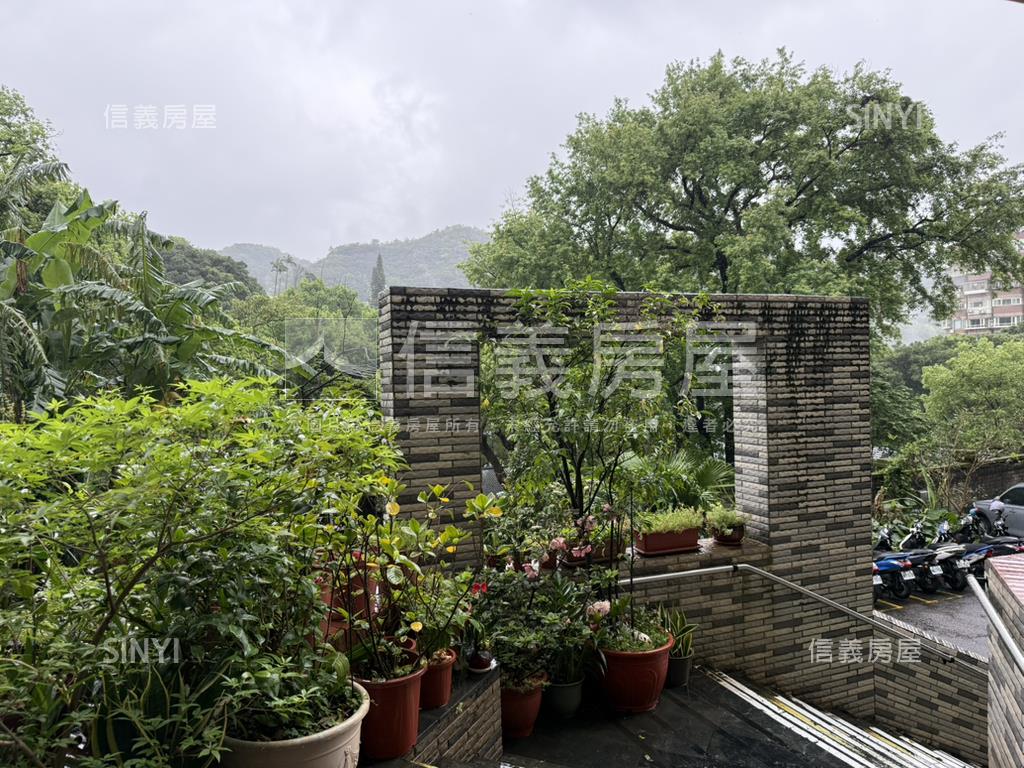 泉之鄉稀有面山景觀兩房房屋室內格局與周邊環境