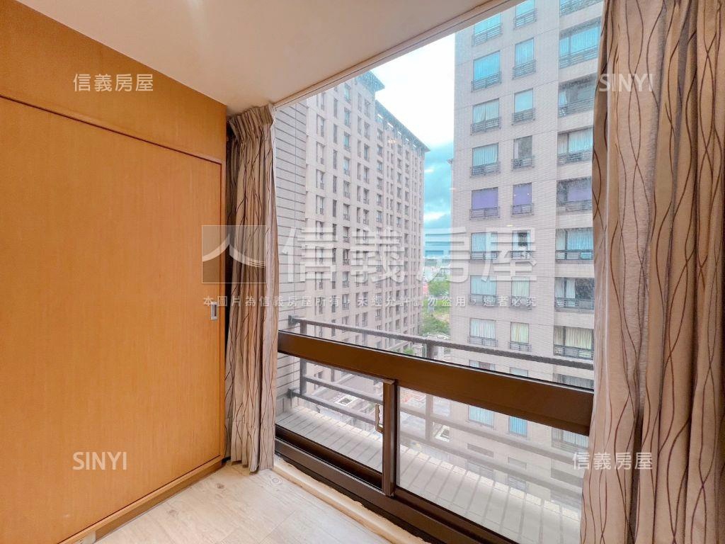 喜來登●挑高精品美妝宅房屋室內格局與周邊環境