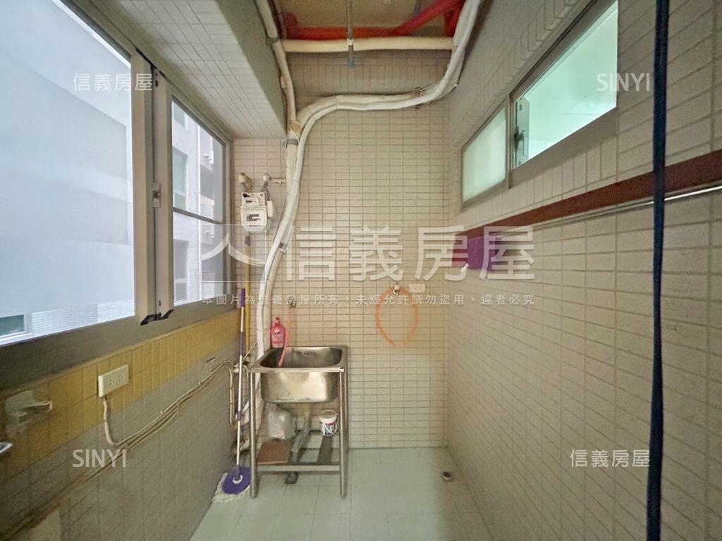 芬蘭稀有面綠園道房屋室內格局與周邊環境