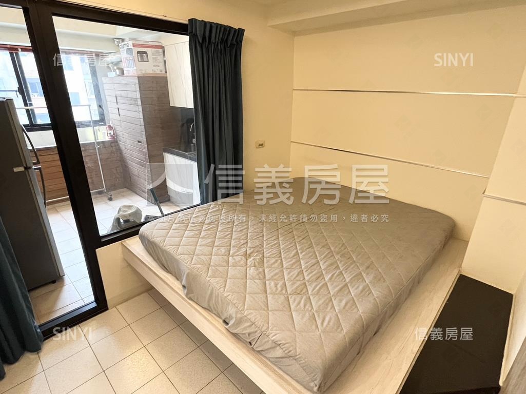 近漢神百貨精緻兩房車位房屋室內格局與周邊環境