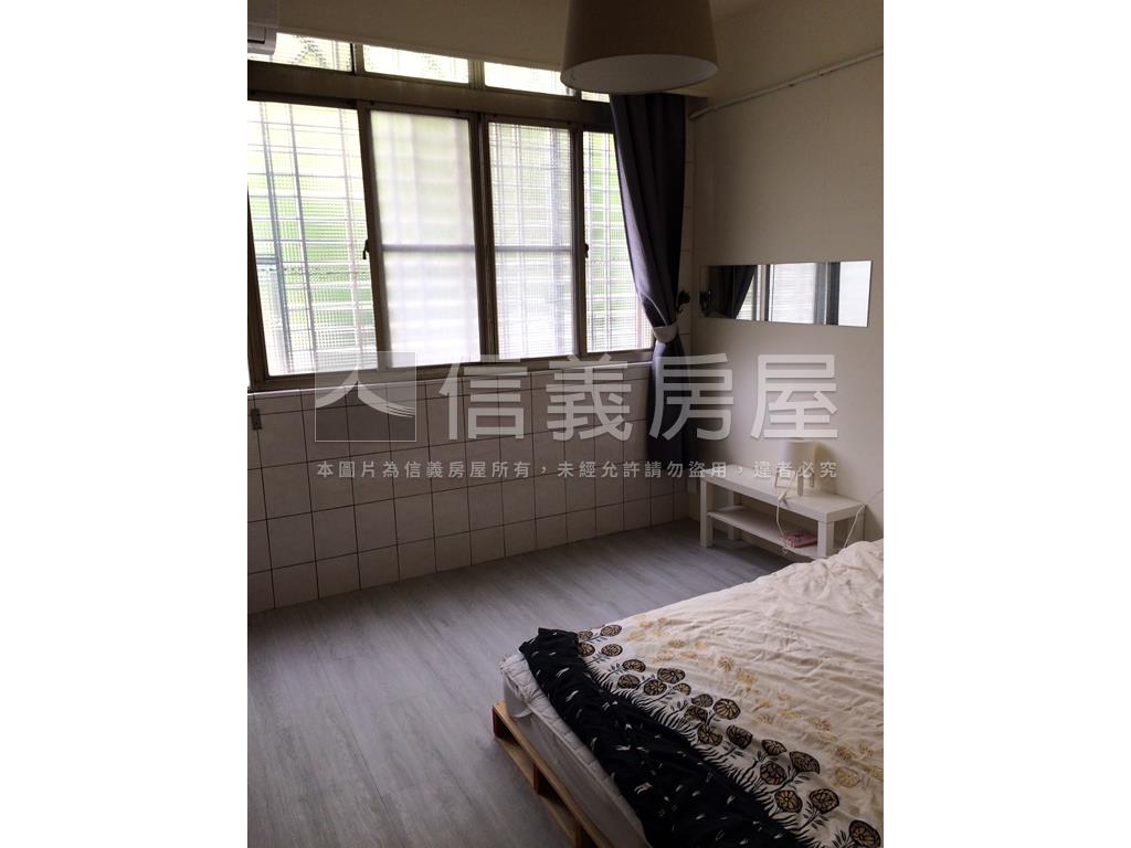 高雄車站河畔景觀美透天房屋室內格局與周邊環境