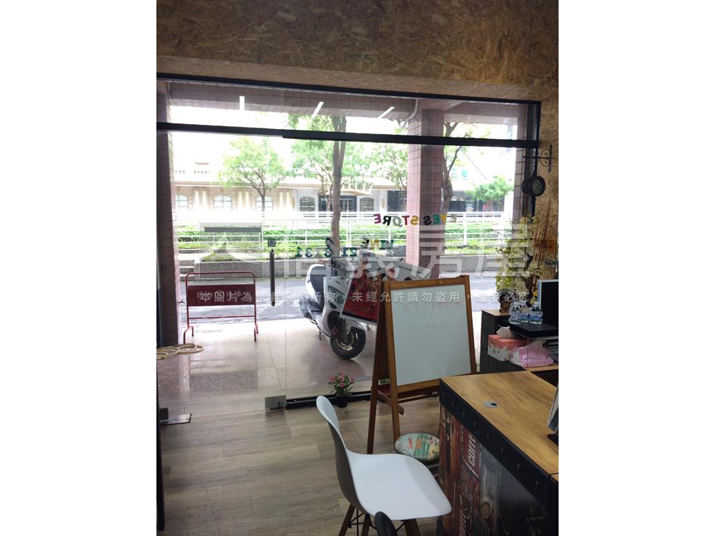 高雄車站河畔景觀美透天房屋室內格局與周邊環境