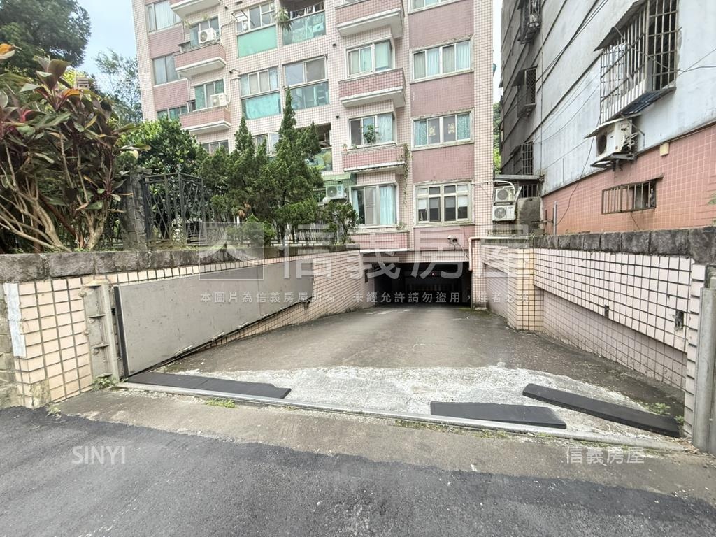 稀有星雲雅苑ＡＩＴ高樓房屋室內格局與周邊環境