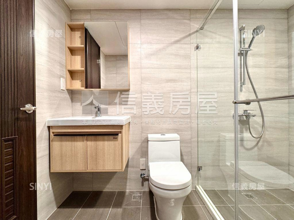 美術白天鵝裝潢兩房平車房屋室內格局與周邊環境