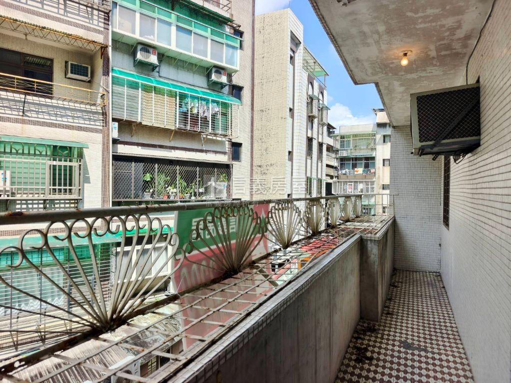 【ＶＲ】綠地邊間三樓雅寓房屋室內格局與周邊環境