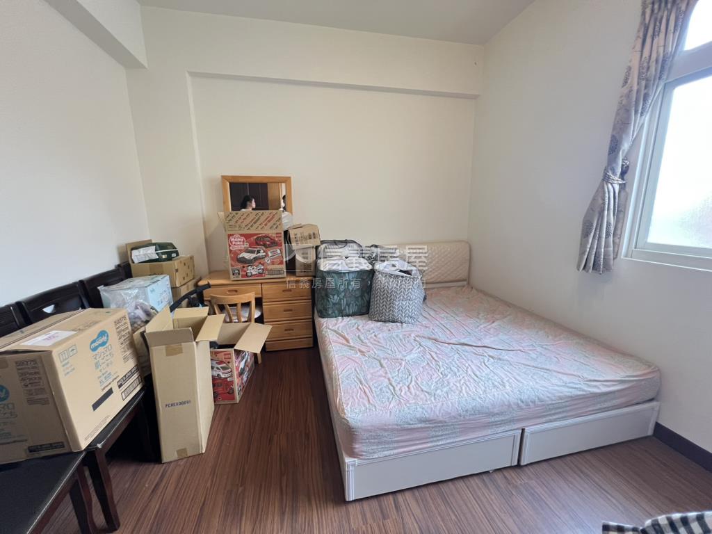 近快官帝景四房美墅房屋室內格局與周邊環境
