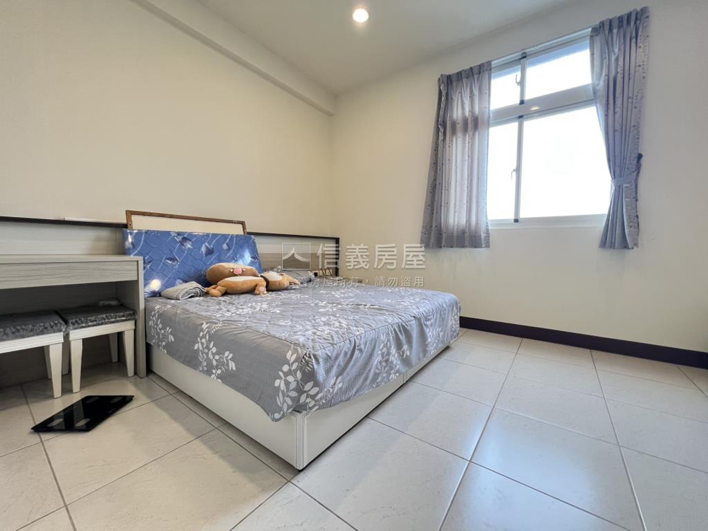 近快官帝景四房美墅房屋室內格局與周邊環境