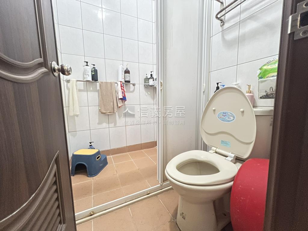 近快官帝景四房美墅房屋室內格局與周邊環境