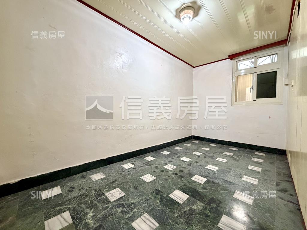 稀有仁忠街五樓含頂加房屋室內格局與周邊環境