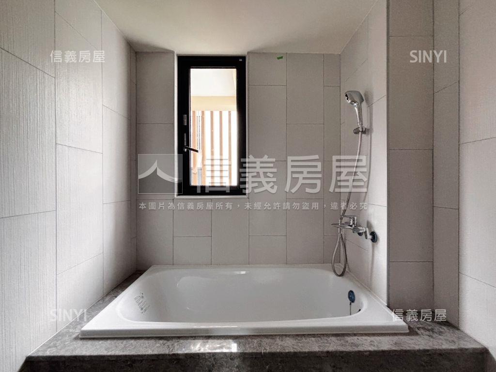 史博館第一排全新雙車墅房屋室內格局與周邊環境