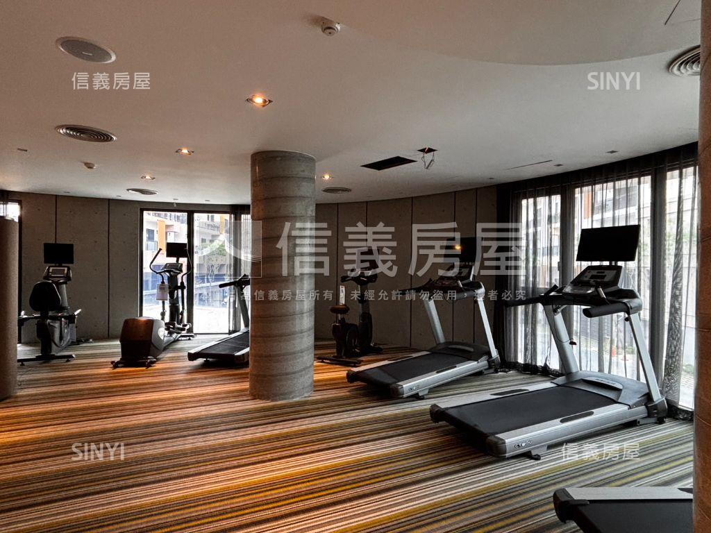 史博館第一排全新雙車墅房屋室內格局與周邊環境