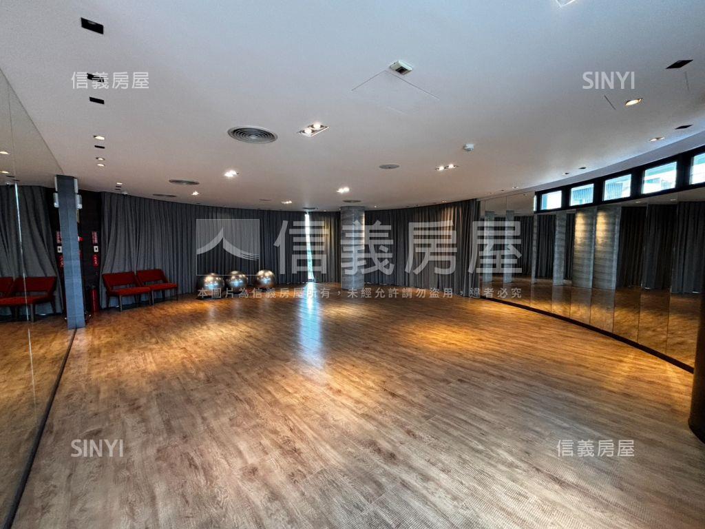 史博館第一排全新雙車墅房屋室內格局與周邊環境