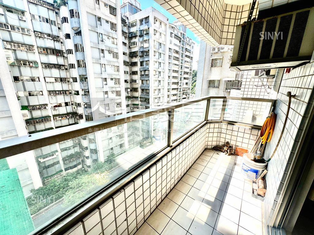 方正４房●綠野鴻福美麗宅房屋室內格局與周邊環境