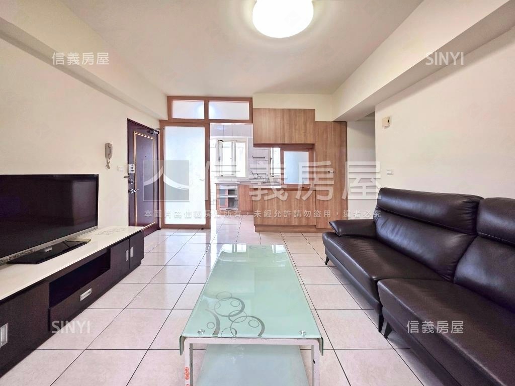 近竹中站次頂美三房附車位房屋室內格局與周邊環境