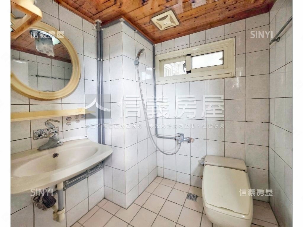 近竹中站次頂美三房附車位房屋室內格局與周邊環境