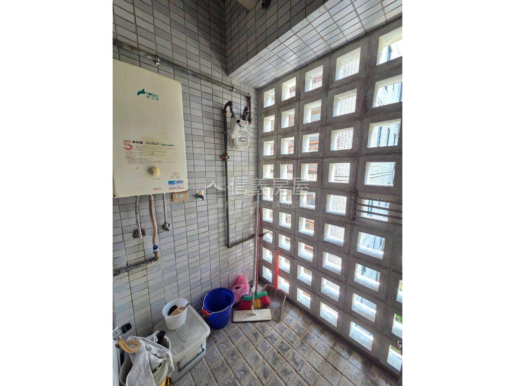 大陸工程山水畫樓三房房屋室內格局與周邊環境