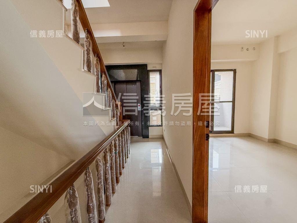 仁雄商圈電梯美透房屋室內格局與周邊環境