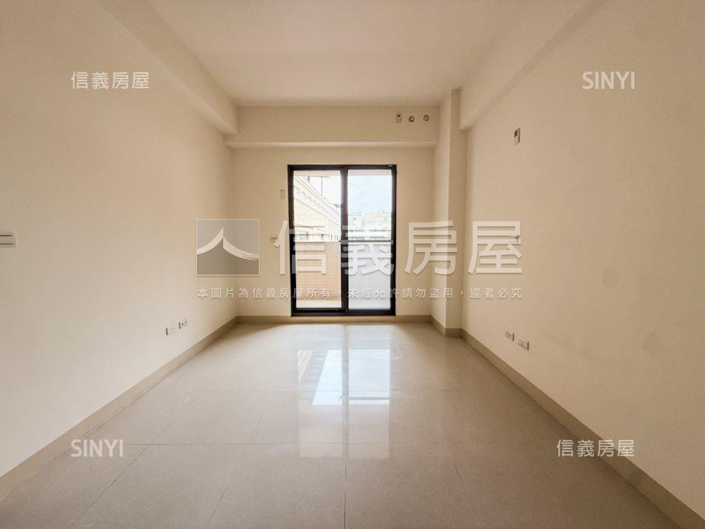 仁雄商圈電梯美透房屋室內格局與周邊環境