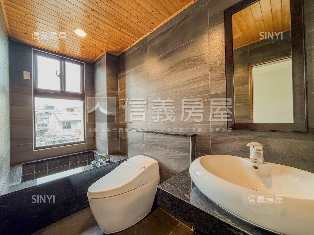 仁雄商圈電梯美透房屋室內格局與周邊環境